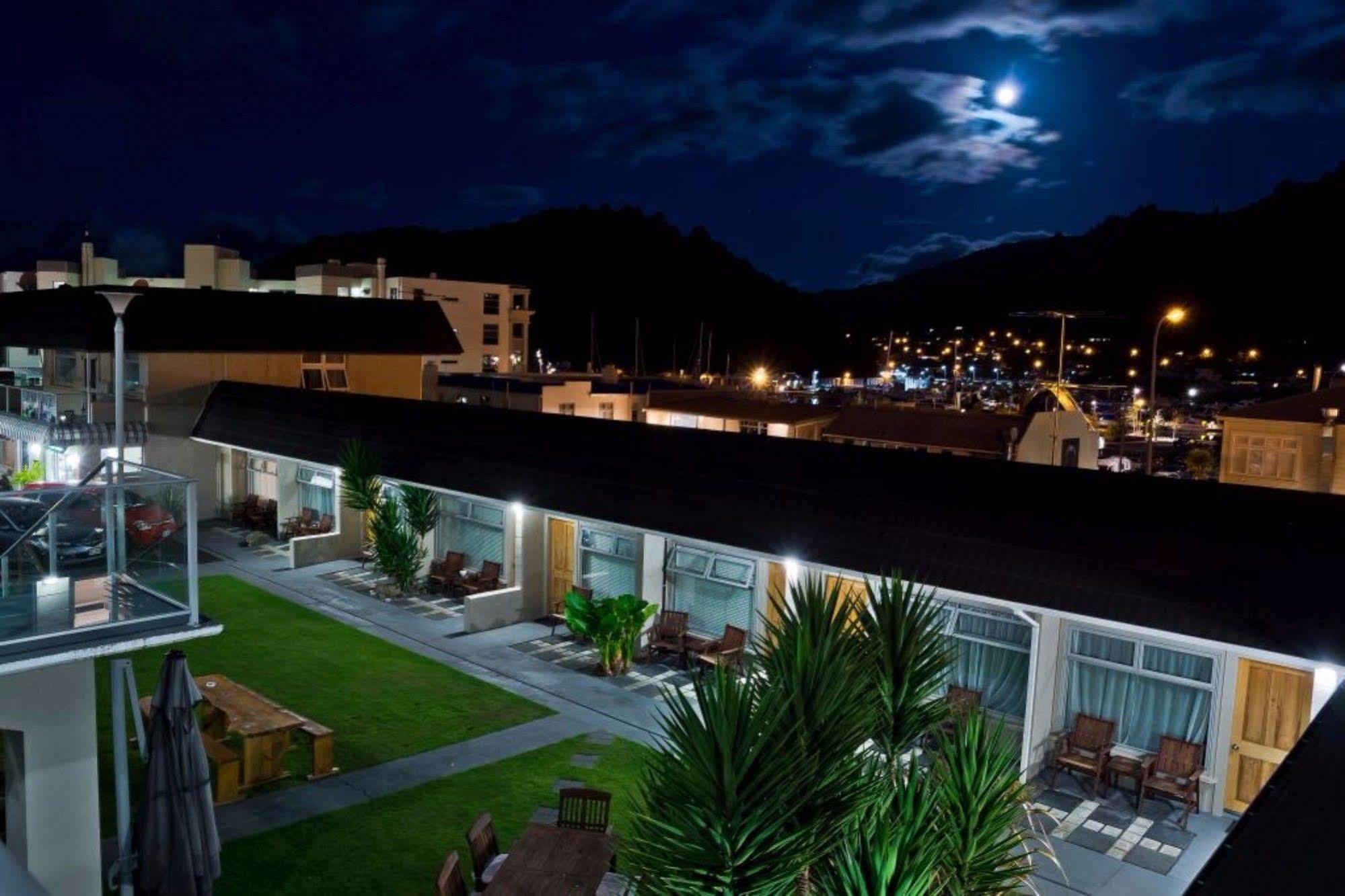 Picton Accommodation Gateway Motel Bagian luar foto