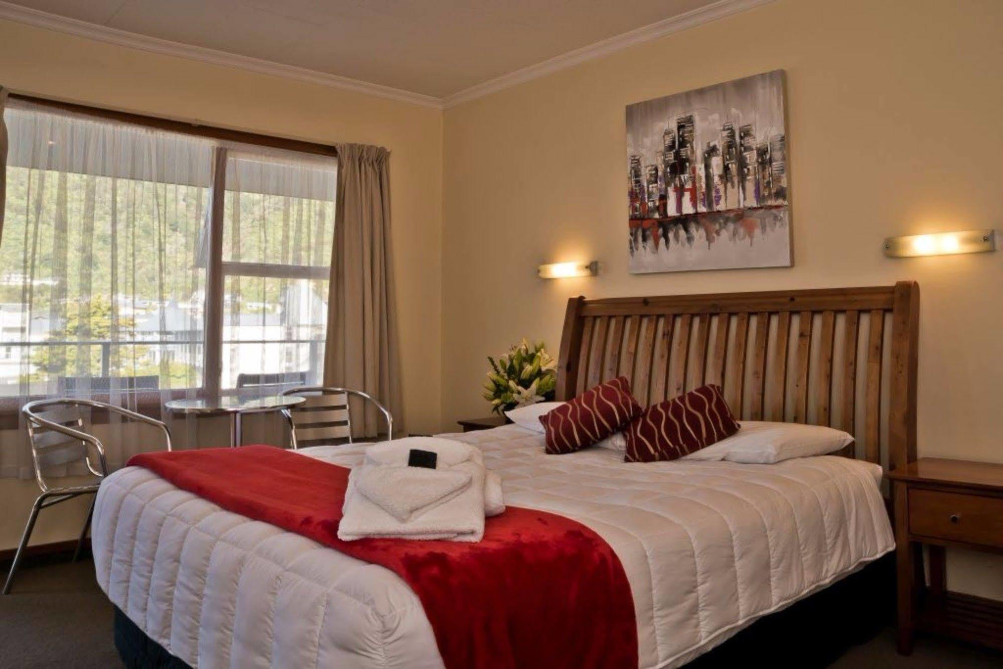 Picton Accommodation Gateway Motel Bagian luar foto