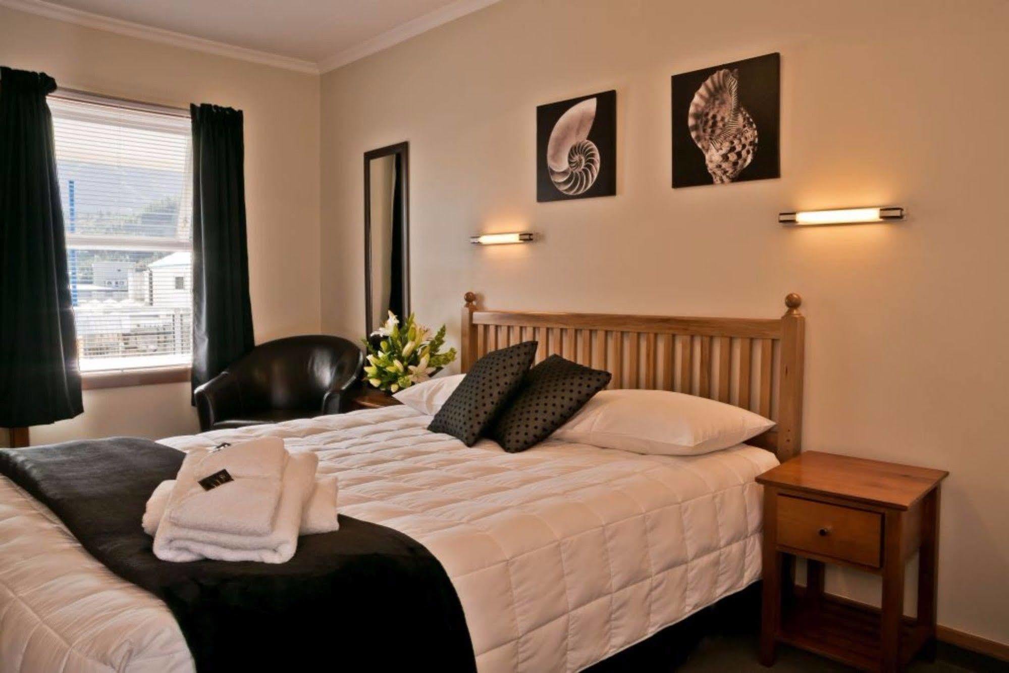 Picton Accommodation Gateway Motel Bagian luar foto